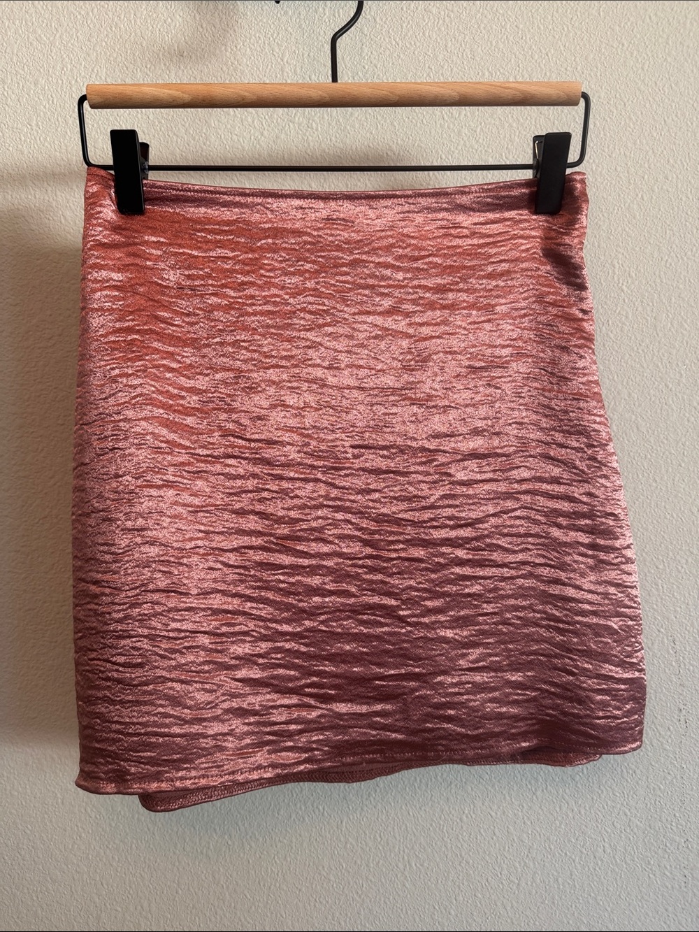 Express Textured Satin Mini Skirt - Dusty Rose